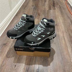 Hitec Women Waterproof Hiking Boots Mid - Size 6